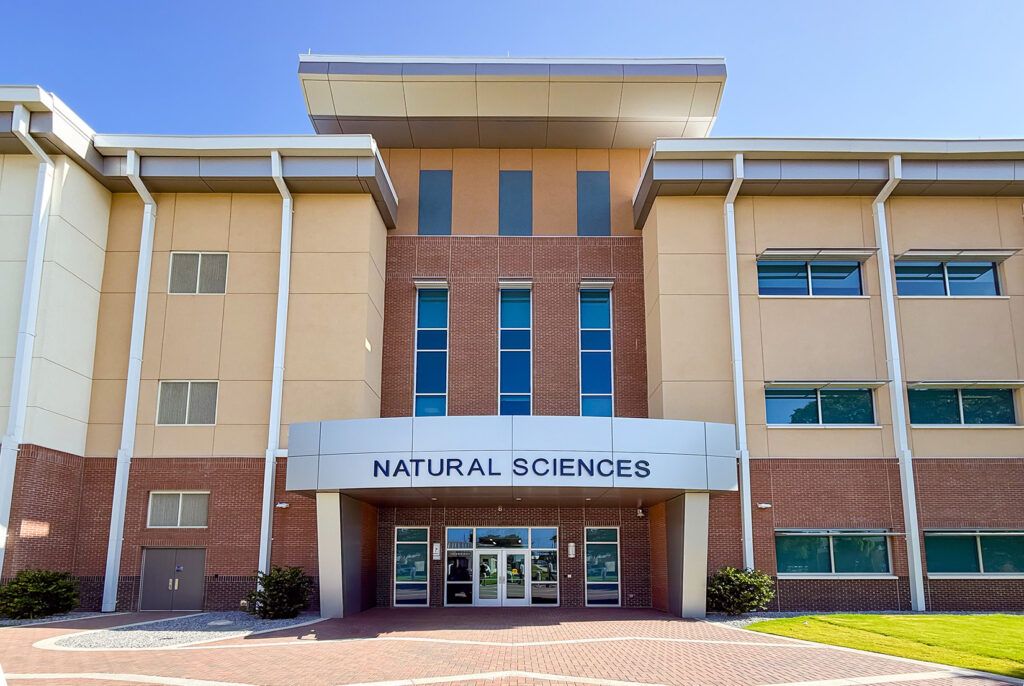 GCSC Natural Sciences 2025-33_Exterior